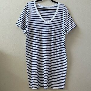 Universal Thread blue and white striped tee shirt dress. Size xl NWOT